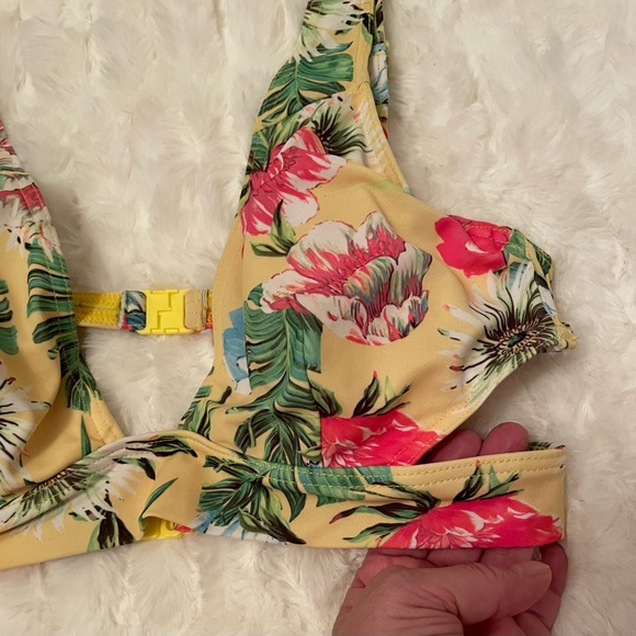 36D Bikini Top Bundle! Tropical and Striped. Both so pretty! - Picture 5 of 7